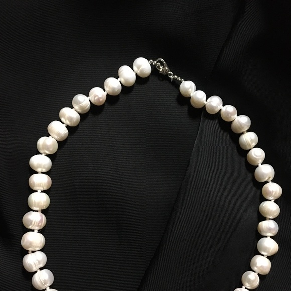 Real pearl necklace. Never worn. - Picture 4 of 7